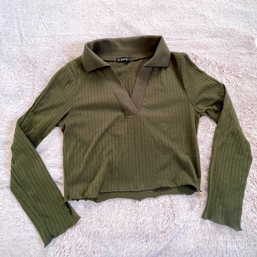 Collard Crop Top